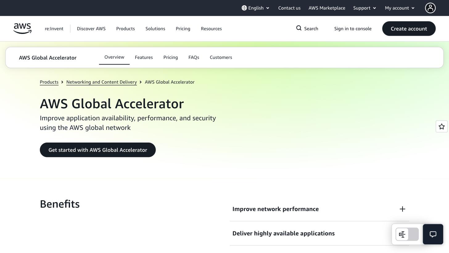AWS Global Accelerator製品ページ。AWSグローバルネットワークを使ってアプリケーションのパフォーマンスを改善し、Global Acceleratorのエッジロケーションでユーザートラフィックを取り込み、静的IPアドレスでアプリケーションエンドポイントに到達させるサービスを説明——貴社が運用するエンドポイントの前段のルーティング層であって、中国国内のホスティングではない