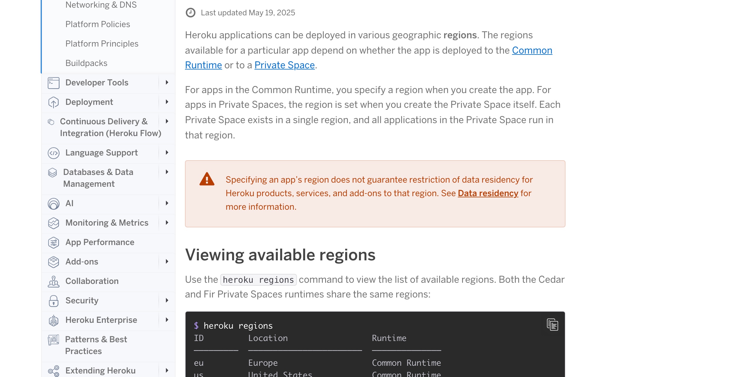 Heroku Dev CenterのRegionsページ、Data residencyの項。dynoとデータベースは作成したリージョンに物理的に存在すると述べ、Herokuは国外のAWSリージョンで動作し中国本土のリージョンを挙げていない